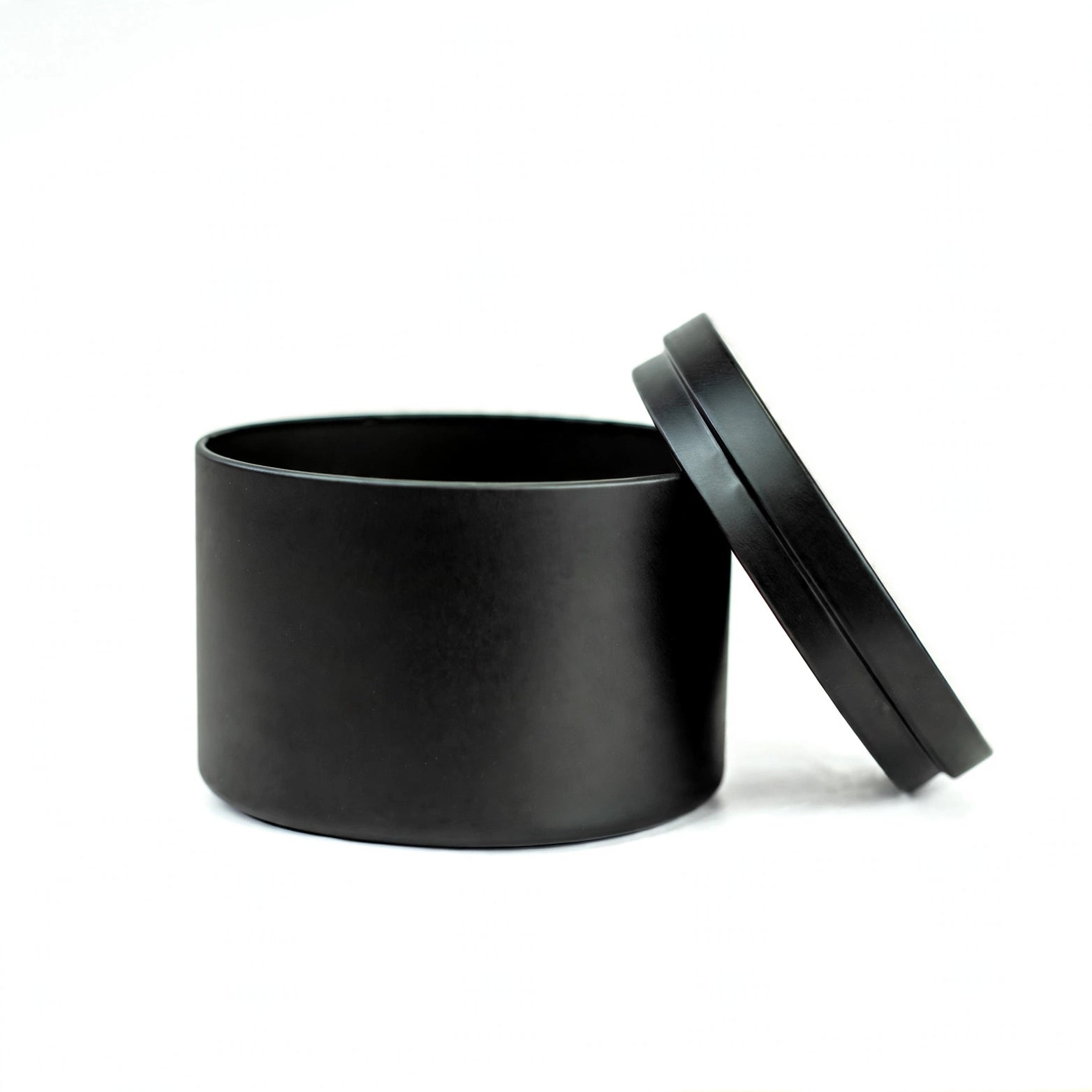 Luxe Black Tins w/ Feet - 8 oz